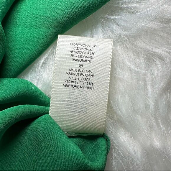 Alice + Olivia Bernice Top in Juniper - Picture 12 of 12